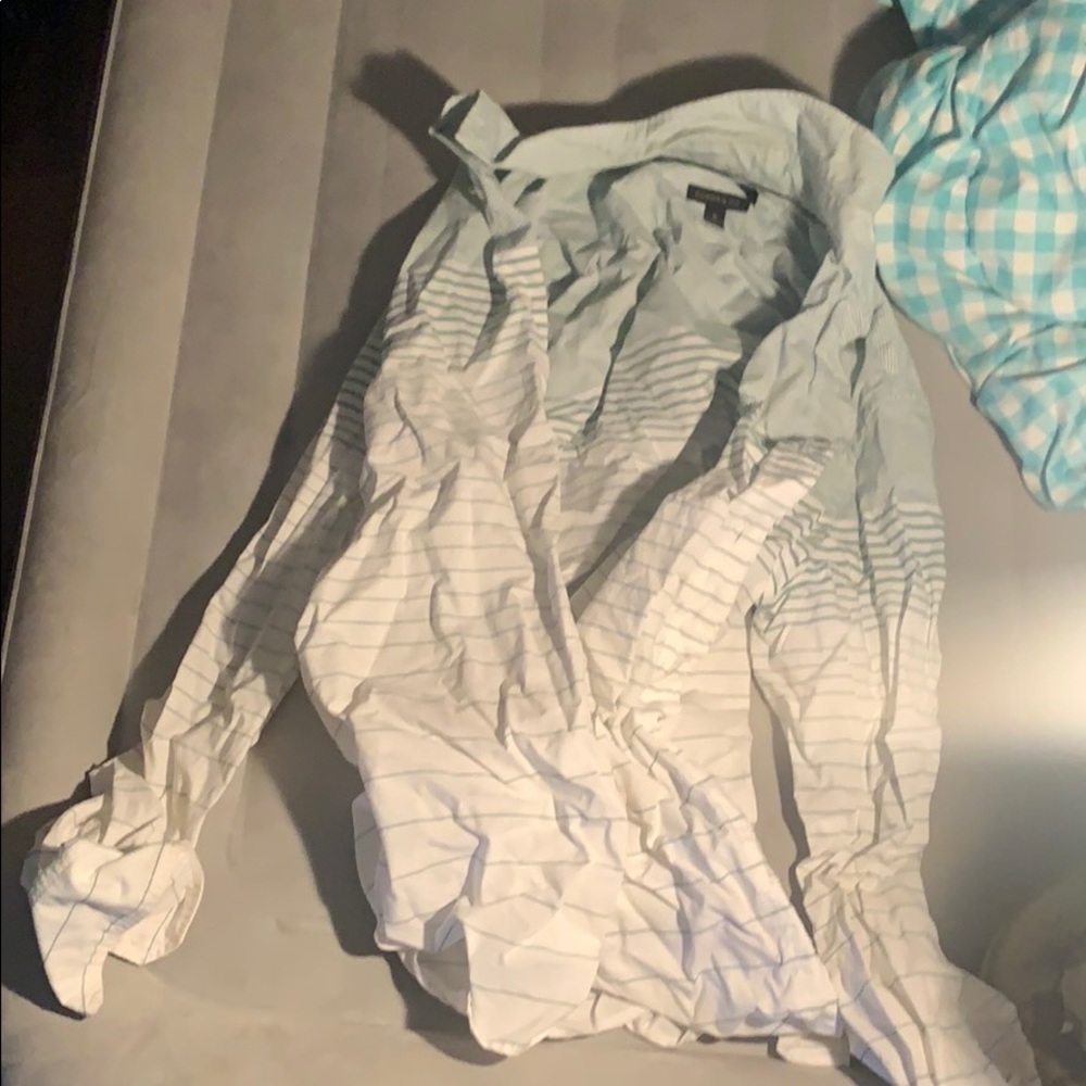 A long sleeve shirt